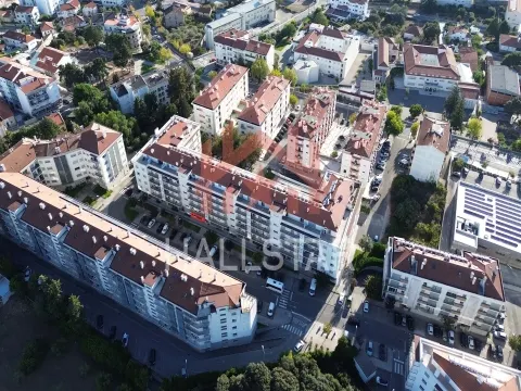1-Bedroom Apartment / Condominium with Pool / Fátima