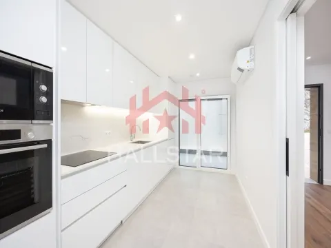 New 4-Bedroom House / Garage / Leiria City Center