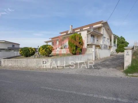 Vrijstaand huis 4 kamerwoning + 2