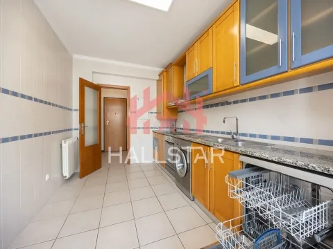Arrendamento / Apartamento T3 / Garagem / Leiria