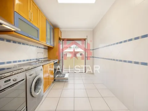 Arrendamento / Apartamento T3 / Garagem / Leiria