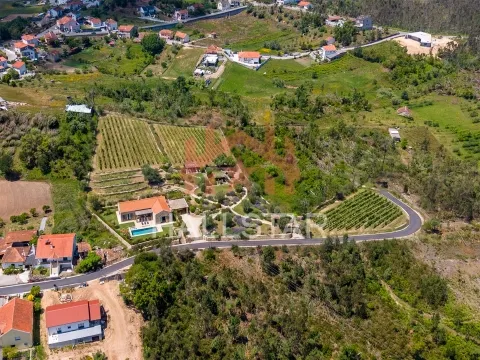 Terreno para Construção / Índice de 0.5 / Arrabal