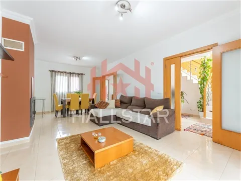 Moradia Isolada T3 / Lote com 900m2 / Janardo, Leiria