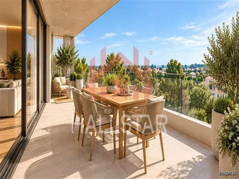 2-Bedroom Apartment / En-suite & Walk-in Closet / 2-Car Garage / Barreira