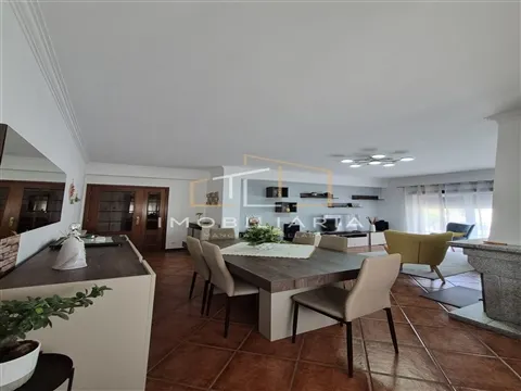 Apartamento T3 Mobilado em Mangualde | Sótão, Garagem e Espaço Exterior