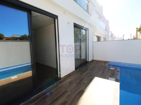 Maison dans village 3 Chambre(s)