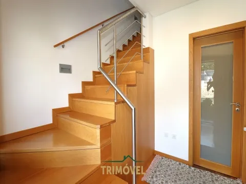 Moradia T3+1 para arrendamento em Carregosa, Oliveira de Azeméis