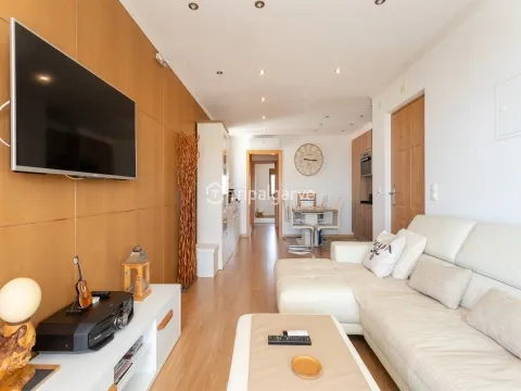 1-Bedroom Apartment with Sea View – Fully Renovated in Galé