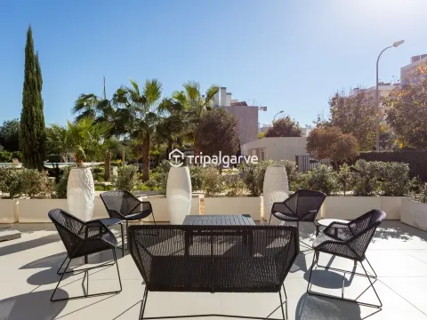 LUXURY 3-BED Albufeira &#124; STUNNING 100m² TERRACE &#124; HEATED POOL