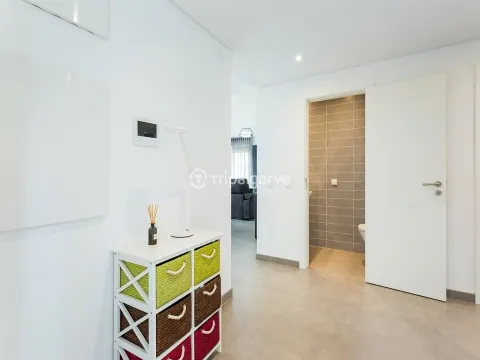 Modern 2+1 Bedroom Apartment in Albufeira Exclusive Area with garage