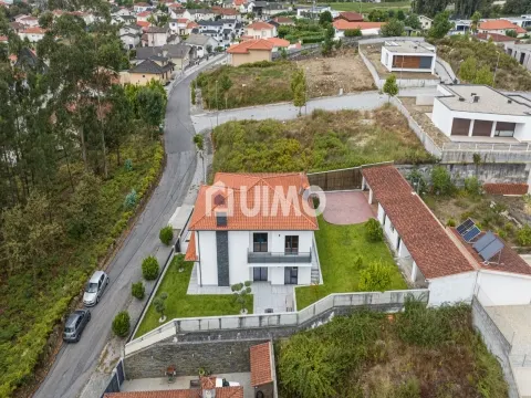 Moradia T4, São Martinho - Póvoa de Lanhoso