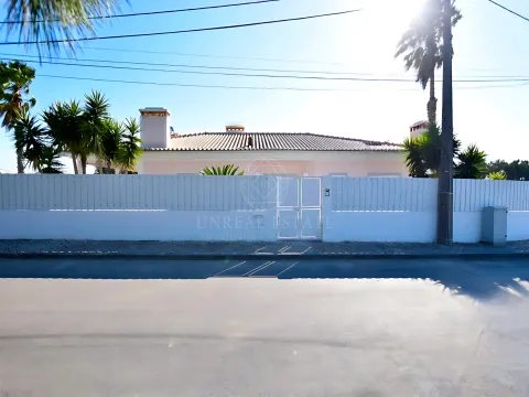 Moradia Isolada T3+2