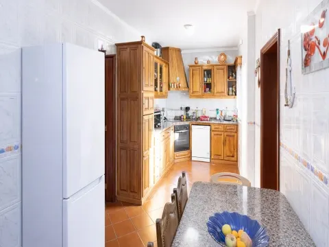 Moradia Isolada T3 com Jardim e Garagem - Campo