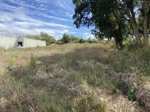 Terreno para construção / 1000m2 /Lagoa / Ortigosa / Leiria