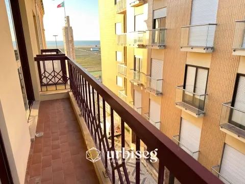 VIVA COM VISTA, SINTA A PRAIA – T1 DUPLEX NA ZONA MAIS NOBRE DA FIGUEIRA