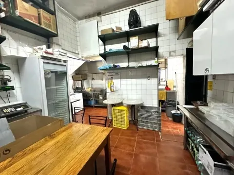 Lease of Café / Confectionery / Snack Bar / Restaurant in Amial - Porto