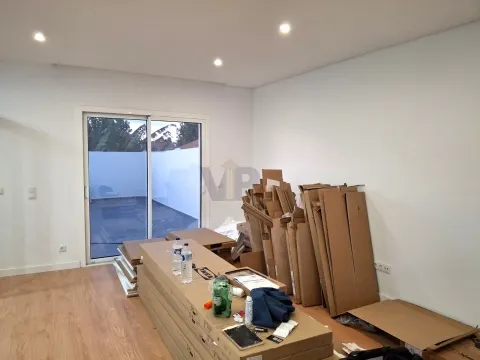 Moradia T4+ Escritório totalmente renovada - Pedra Verde