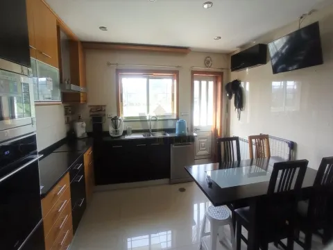 Semi-detached house T4