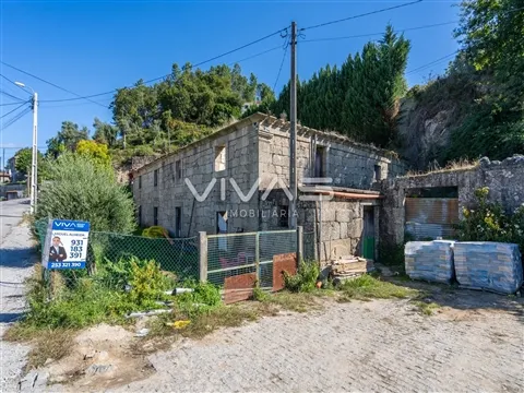 Detached house to restore Studio