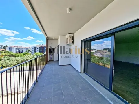 Apartamento T3 em Condomínio Fechado