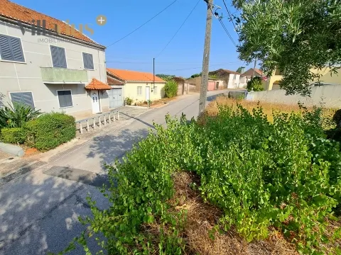 Terreno 11.460 m² con Proyecto Aprobado — Tomar