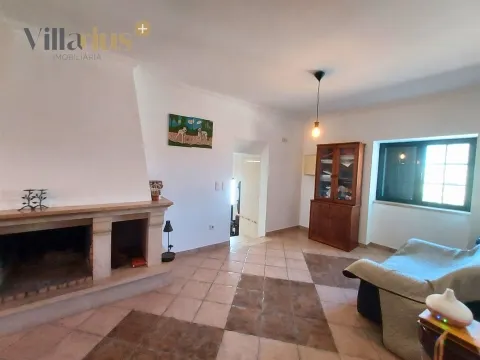 Casa T3+1 a 1 km del centro histórico de Tomar