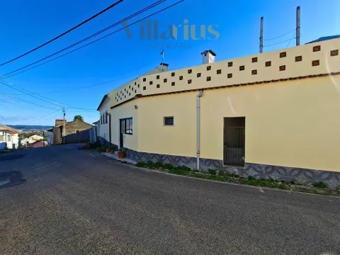 Moradia T3+1 a 1 km do centro histórico de Tomar