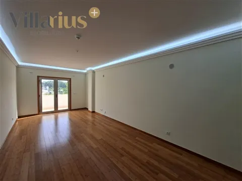 Apartamento em Tomar com terraço de 75 m2 e garagem box
