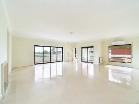 Apartamento T4