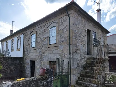 Moradia Geminada T2
