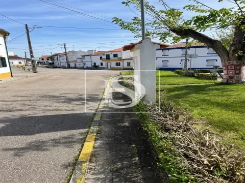 Moradia com Quintal no Alto Alentejo – Comenda, Gavião