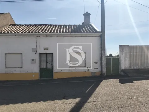 Moradia T3 pronta a habitar em Vale de Feiteira, Comenda