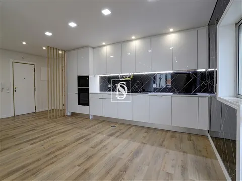 Apartamento T4+1