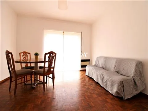 Quarto no Vale das Flores - ISEC - Polo II