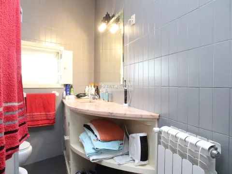 Apartamento T3 em Vouzela, dentro da vila