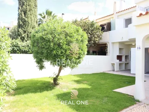 Moradia com 3 quartos, renovada, no centro de Albufeira