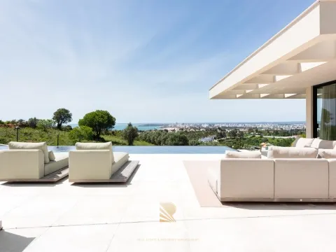 Luxury Villa with Infinity Pool and Amazing Sea View