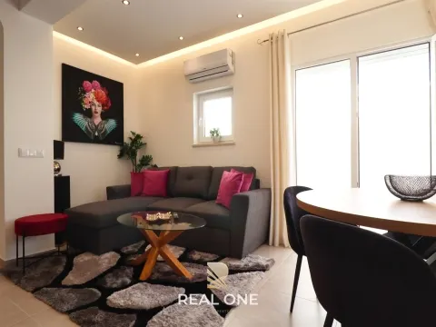 Villa reformada cerca de las playas de Salgados y Galé