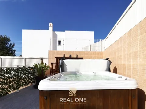 Moradia V3+1 Com Piscina e Garagem