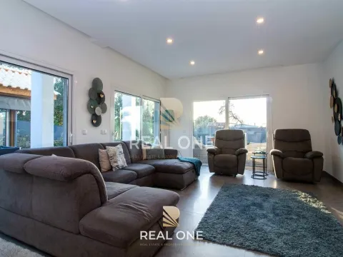 ✨ Moradia de Luxo com Piscina Privada e Projeto Extra Aprovado ✨ - Exclusivo