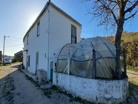 Moradia Isolada T3, S. Martinho de Angueira