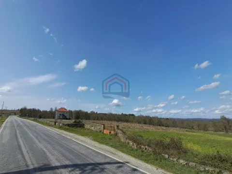 Terreno em Miranda do Douro