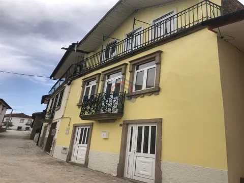 Moradia T3 com quintal em Castelo Branco, Mogadouro