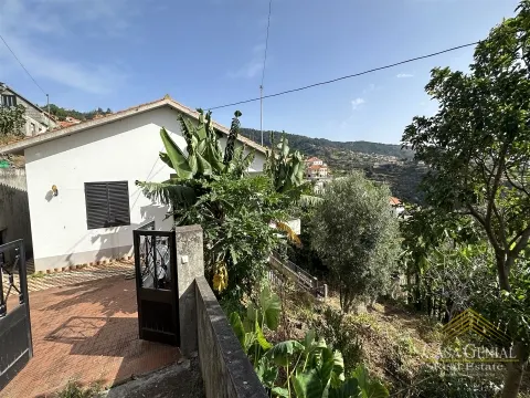 Moradia Isolada T3+2