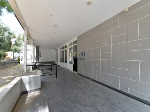  Commercial Shop in Fontainhas – Cascais
