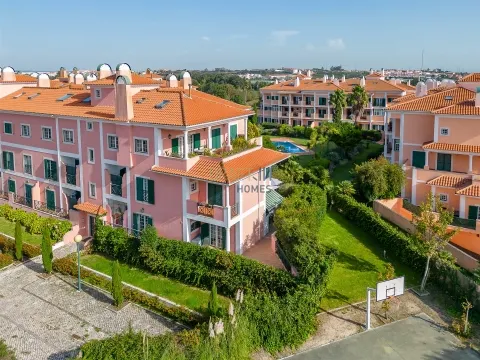 Apartamento T2 remodelado con terraza privada en la prestigiosa Quinta da Beloura