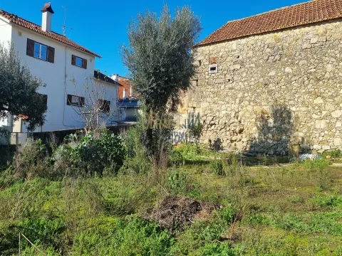 Baugrundstück – 456 m² | In der Nähe von Leiria