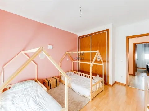 Apartamento T3 localizado em Ilha, Pombal