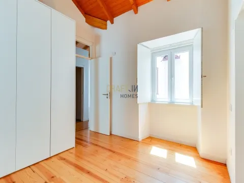 2-bedroom apartment for rent in the historic centre of Leiria.