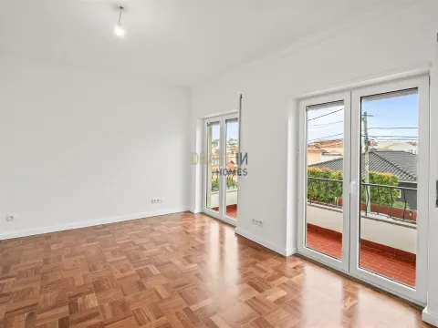 Appartement 2 chambres à louer à Cascais avec garage